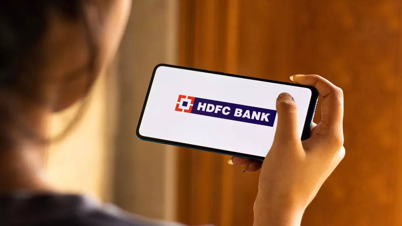 HDFC Bank Share Price Today: HDFC Bank Share Price Drops 1 pc After Reporting its March Quarter Earnings Over Weekend | Companies News