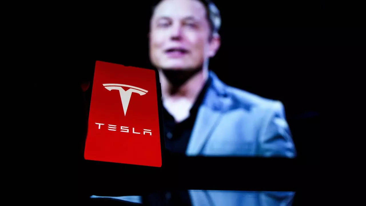 Tesla Layoffs: Elon Musk-led Company Cuts Newly Formed Marketing Team As Part of Companywide Job Cuts